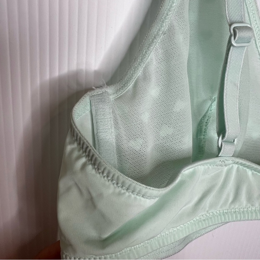 BCBGeneration 3 Bralette Bundle. Size Large - Picture 12 of 14